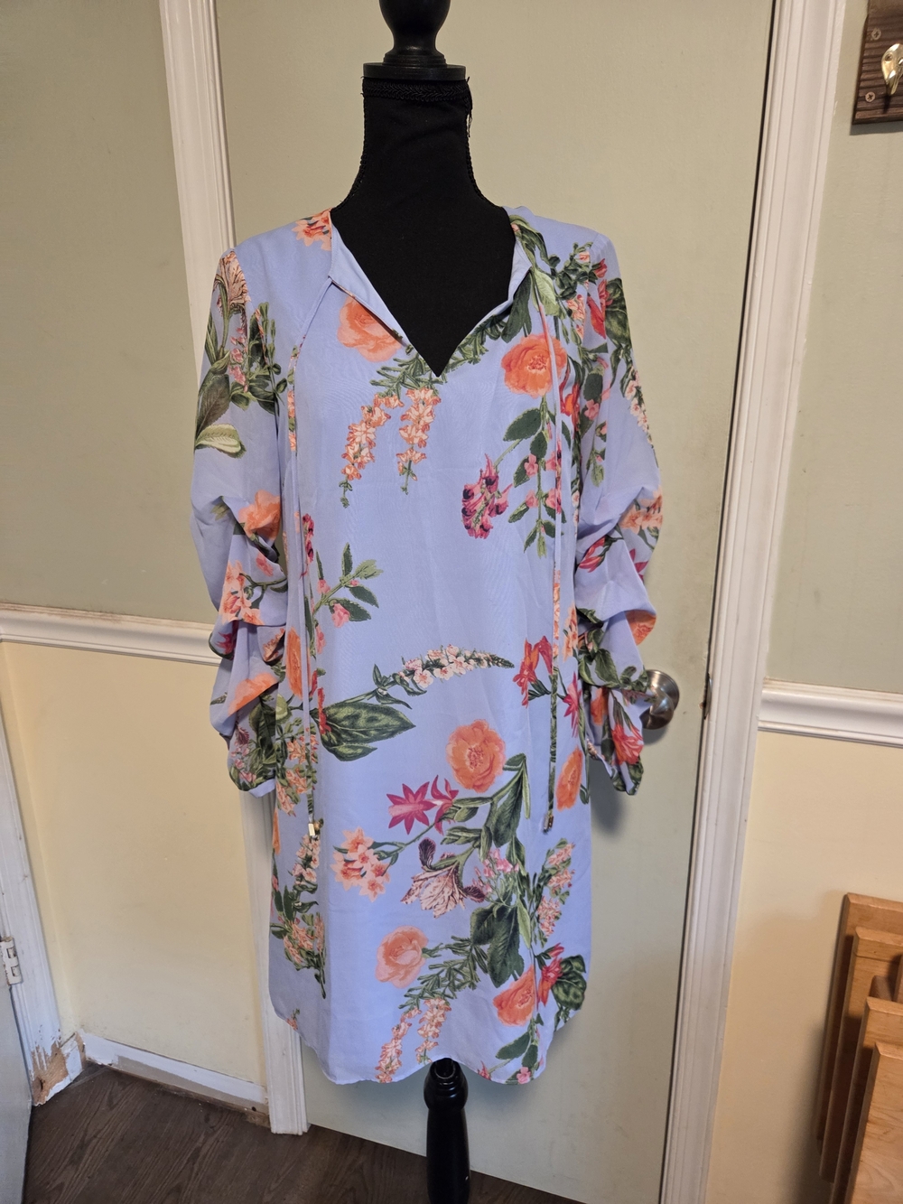 Vince Camuto Light Blue Floral Long Sleeve Tunic Dress